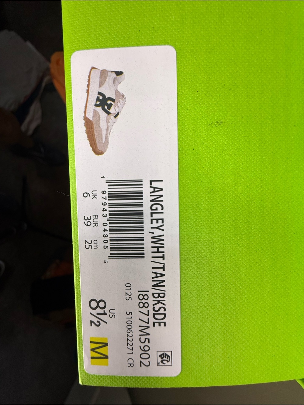 Sam Edelman White Beige Sneakers with Black Logo - Picture 13 of 13
